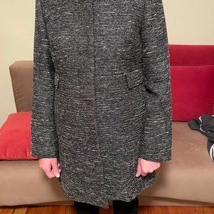 Beautiful coat with metallic thread, Vince Camuto in excellent condition